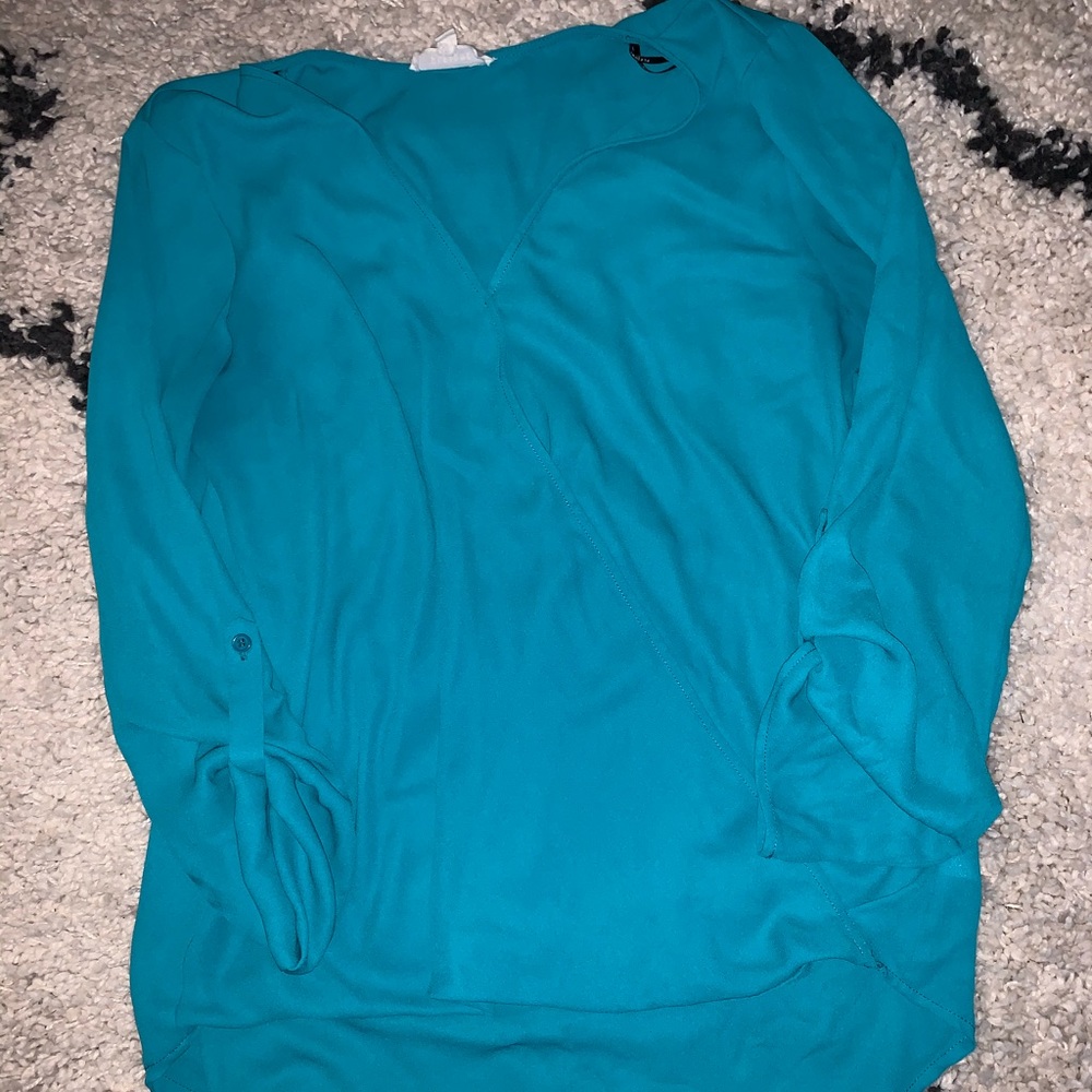 half sleeve, V-style blouse.